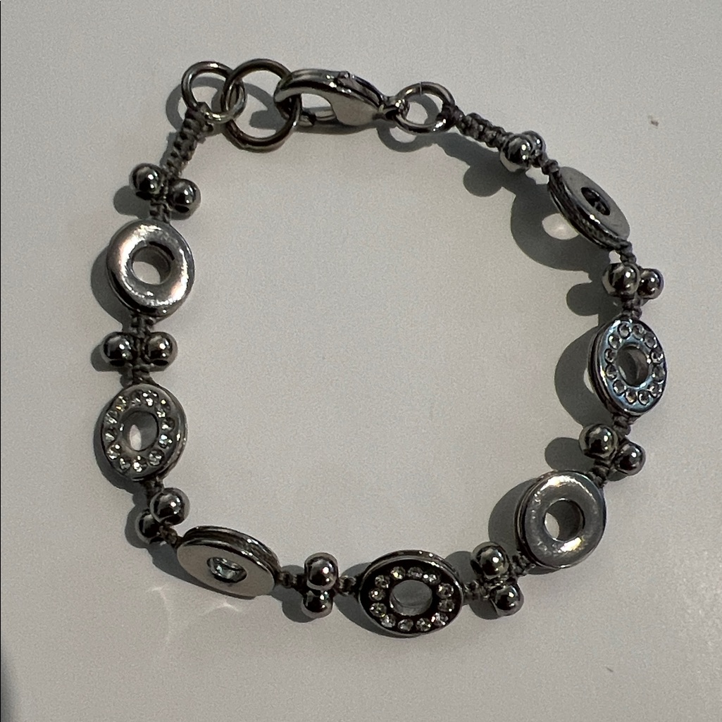 Banana Republic Factory Silver Bracelet 10$